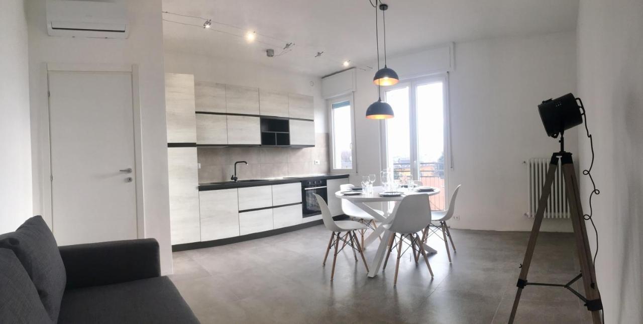 Caseospitali - Casa Lumiere, Bilocale Panoramico E Luminoso - Piano 3 No Ascensore Cernusco Sul Naviglio Exteriör bild
